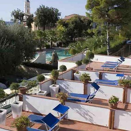 Hotel Ristorante Cavaliere Scario Eksteriør bilde
