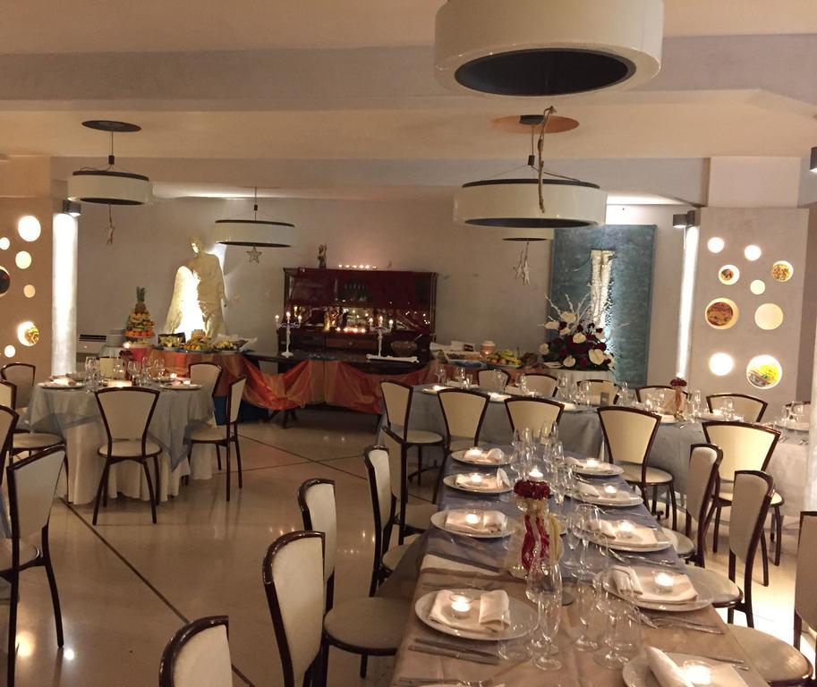 Hotel Ristorante Cavaliere Scario Eksteriør bilde