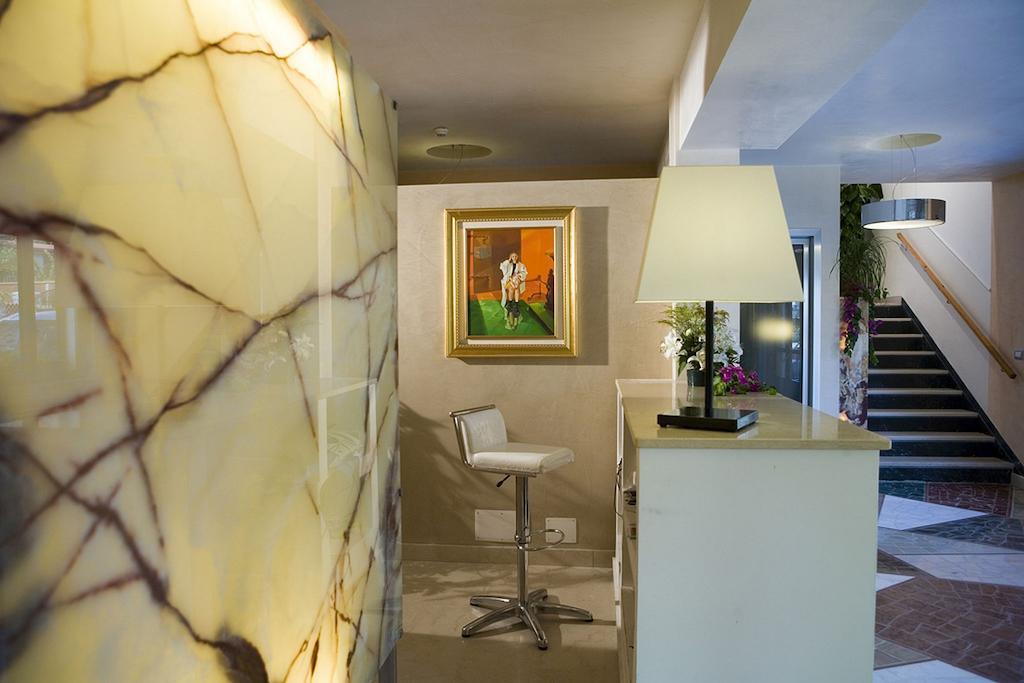 Hotel Ristorante Cavaliere Scario Eksteriør bilde