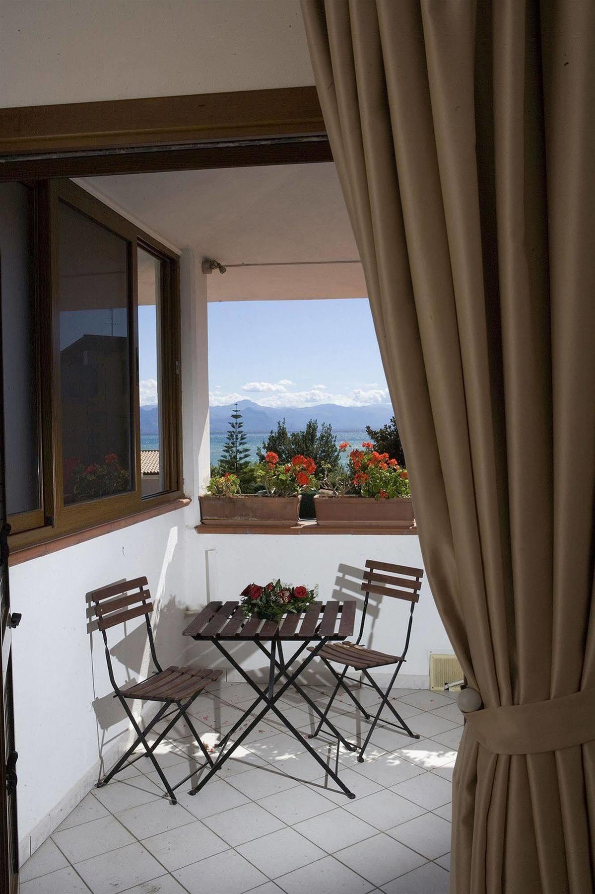 Hotel Ristorante Cavaliere Scario Eksteriør bilde